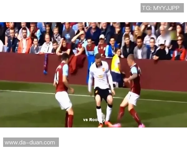 为足球明星精心擦拭球鞋的幕后故事与感人瞬间