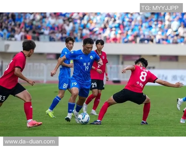 南京极限运动队团队协作的创新与变革引发热议与关注