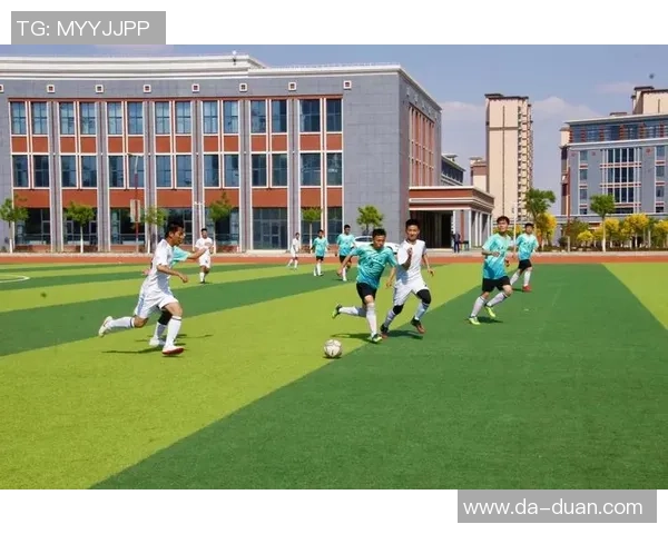 扬大足球:青春拼搏的绿茵梦想与校园文化的完美融合 扬大足球:青春拼搏的绿茵梦想与校园文化的完美融合